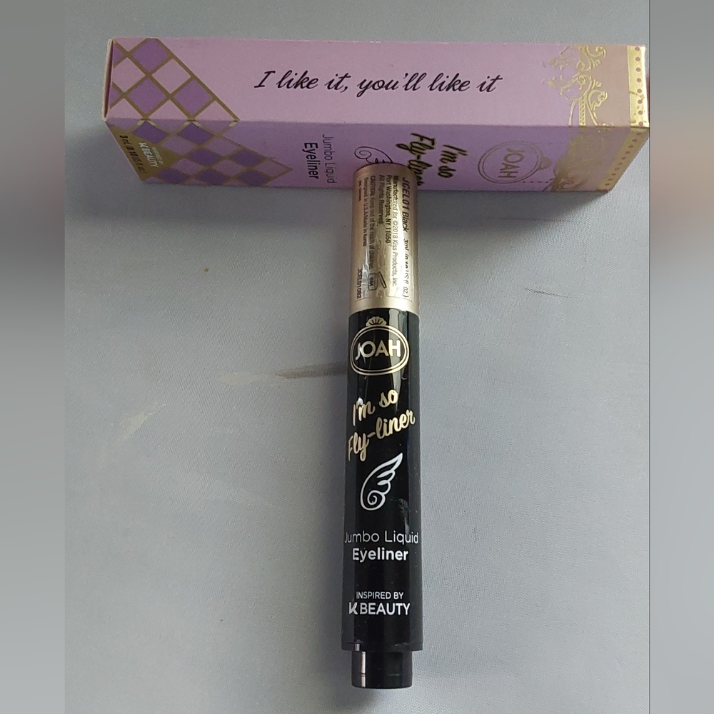 J.O.A.‎ Black and Gold Jumbo  Liquid Eyeliner